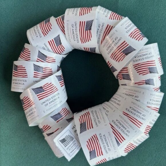 2025 (10) ROLLS POSTAGE (1000)US FOREVER STAMPS Flags - Picture 3 of 3